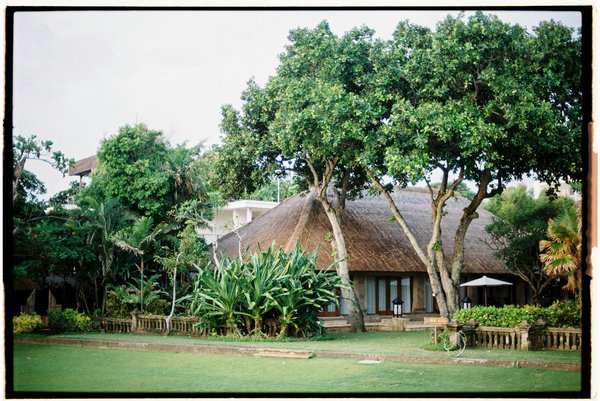 Discover Liverpool"s Stunning Cathedrals: Enjoy Architectural Splendor Without Breaking the Bank!